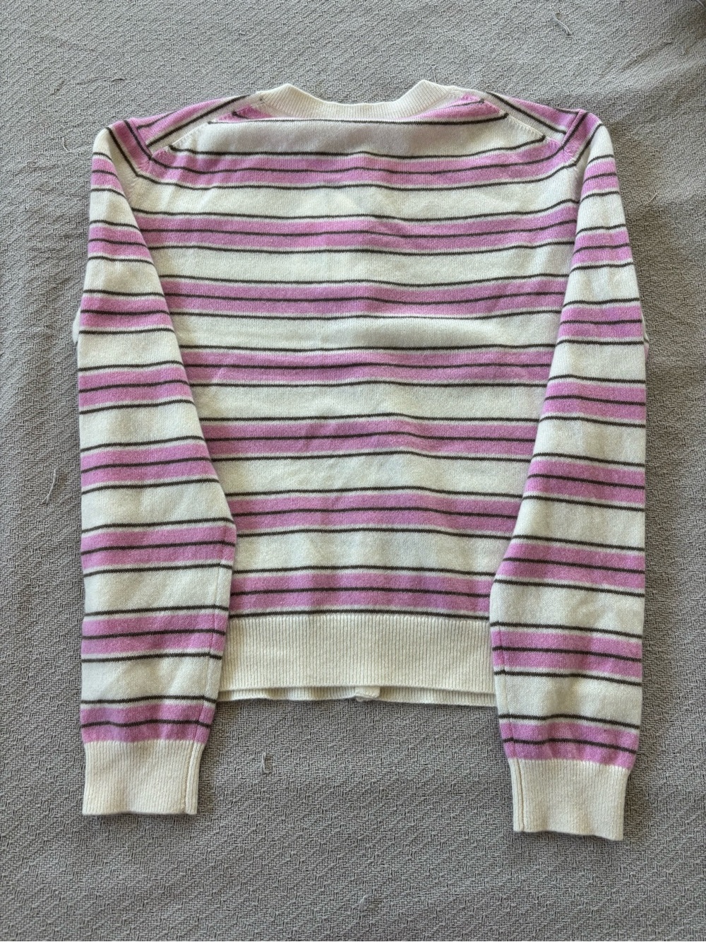 Aritiza Bare Cashmere Noteworthy Cardigan - Picture 9 of 9